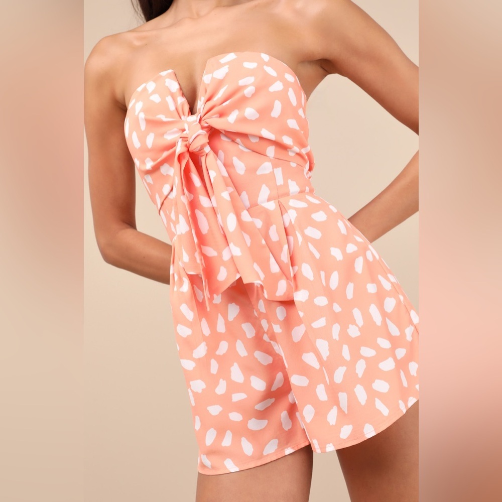 Lulus Inez Peach and White Print Tie-Front Romper Large NWT - Picture 4 of 11